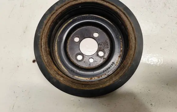 Audi A4 S4 B6 8E 8H Crankshaft pulley 03G105243