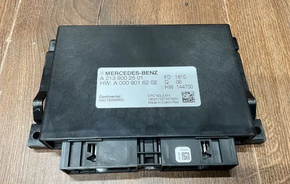 Mercedes-Benz E W213 Gearbox control unit/module A2139002501