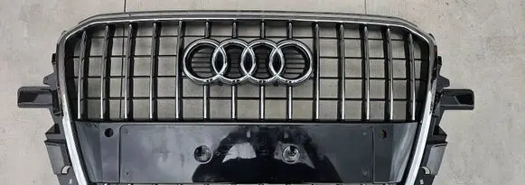 Audi Q5 SQ5 Front bumper upper radiator grill 8R0853651R