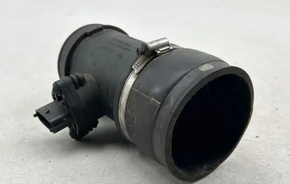 Opel Frontera B Mass air flow meter 0281002184