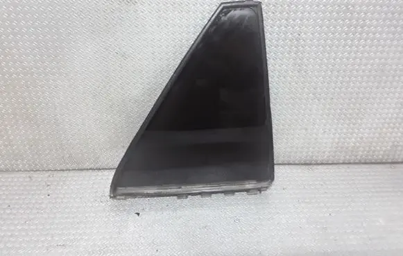 Toyota Avensis T250 Rear vent window glass 