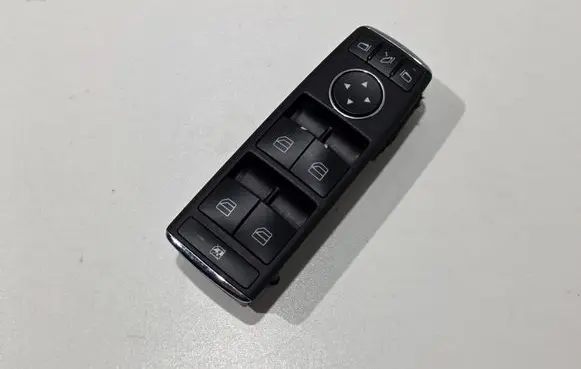 Mercedes-Benz GLK (X204) Electric window control switch A2128208310