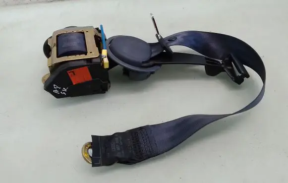 Audi A8 S8 D2 4D Rear seatbelt 566205821B