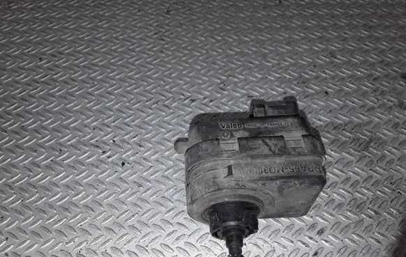 Headlight level adjustment motor