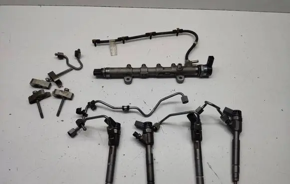 Mercedes-Benz Vito Viano W447 Fuel injection system set 0445214314 A6510701695 A0000705746