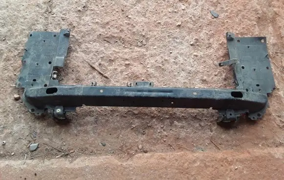 Nissan Murano Z50 Bottom radiator support slam panel NOCODE