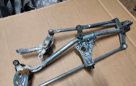 Honda Civic Front wiper linkage 