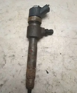 Opel Zafira B Fuel injector 0445110276