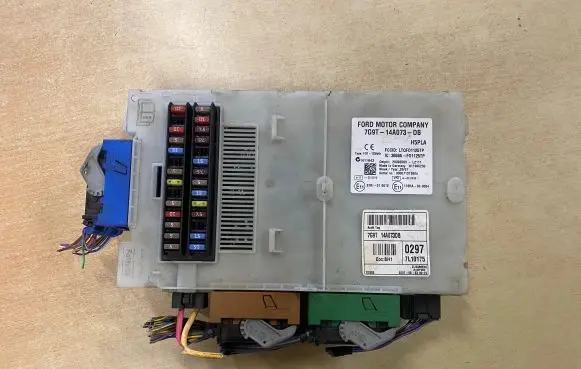 Ford Mondeo MK IV Fuse box set 7G9T14A073DB 28092563 3659AF01125TP