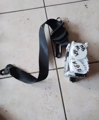 Mercedes-Benz ML W164 Front seatbelt