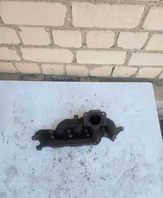 Volvo V70 Exhaust manifold 9207688