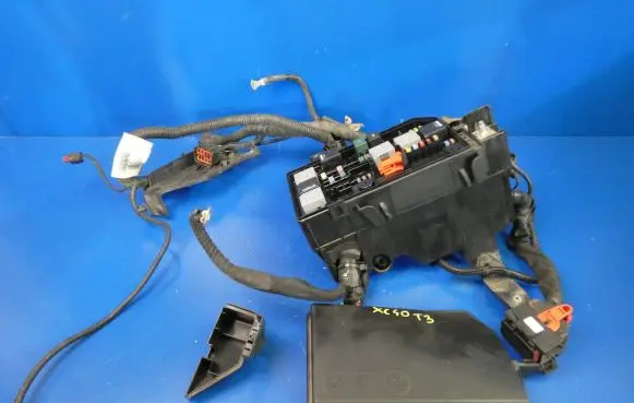 Volvo XC40 Fuse box set 101152347 TA5376