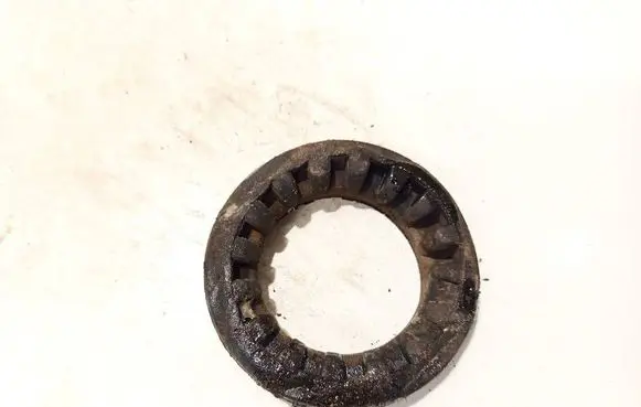 Mazda 3 I Front coil spring rubber mount 3n615599a 3n61-5599-a