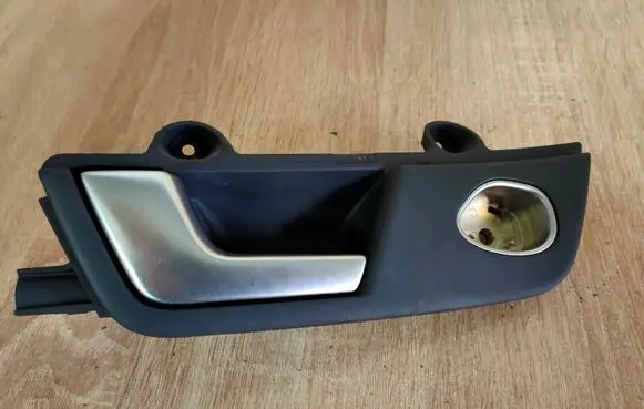 Audi A4 S4 B7 8E 8H Front door interior handle 8E2837019