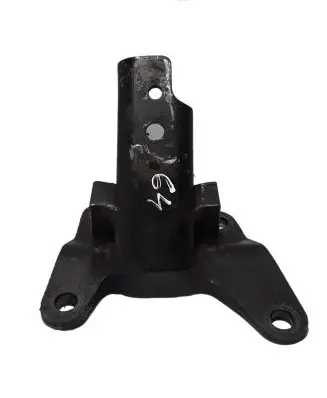 Mitsubishi Pajero Engine mounting bracket