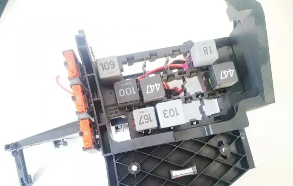 Skoda Fabia Mk1 (6Y) Fuse box set 6q0972595a hf2
