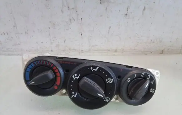 Ford Focus Climate control unit