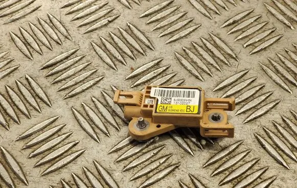 Opel Signum Airbag deployment crash/impact sensor 13102027