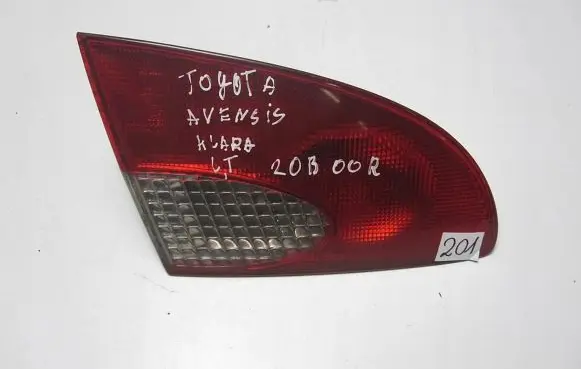 Toyota Avensis T220 Tailgate rear/tail lights