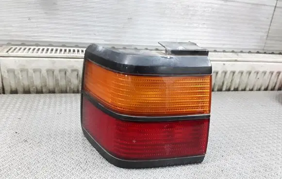 Volkswagen PASSAT B3 Rear/tail lights 357945111