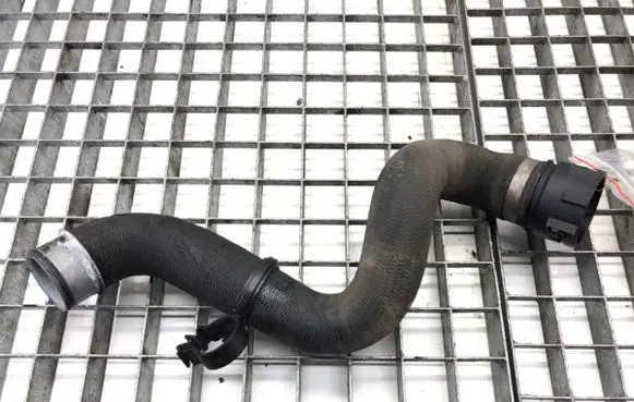 Mercedes-Benz ML W166 Engine coolant pipe/hose 