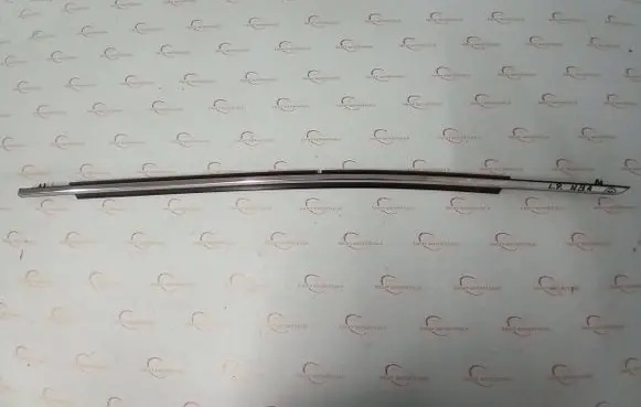 Opel Mokka X Front door windshield rail 