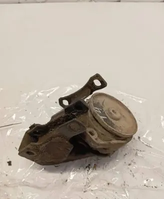Volkswagen Transporter - Caravelle T4 Engine mount bracket 701399201C