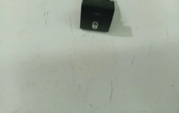 Citroen Berlingo Central locking switch button 96582880XT