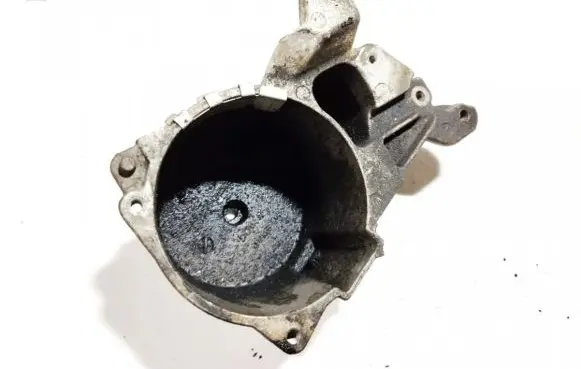 Volvo V50 Engine mounting bracket av6q9180af
