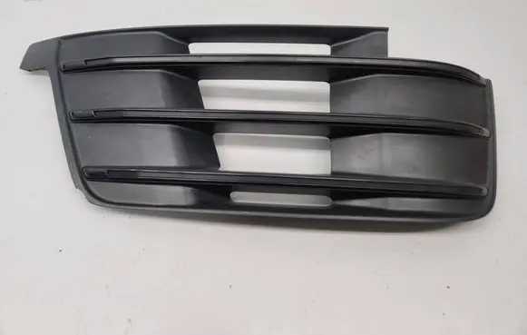 Audi Q7 4M Front bumper lower grill 4M0807682D 907536