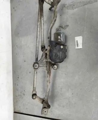 Volvo V70 Front wiper linkage and motor 30796358 31333456 30655047