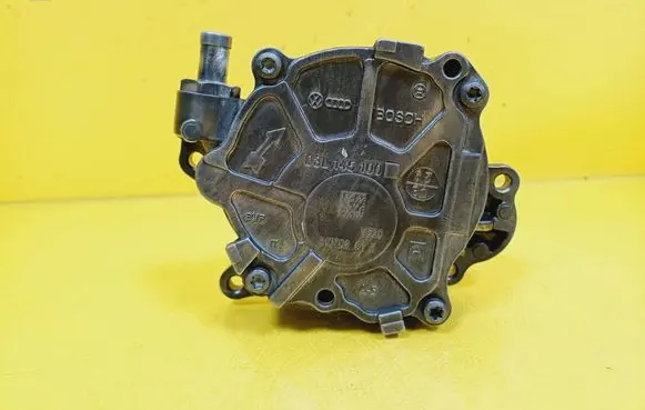 Volkswagen PASSAT B6 Vacuum pump 03L145100