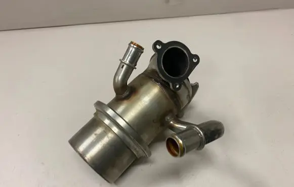 Mini One - Cooper R50 - 53 EGR valve cooler HE640001 Y2396001 04L131512BQ