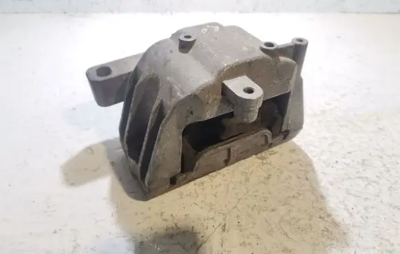 Audi A3 S3 8P Engine mount bracket 1K0199262