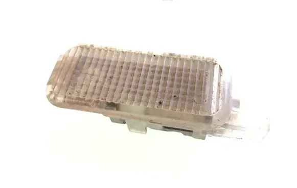 Audi A6 S6 C5 4B Front door interior light 4B0947415