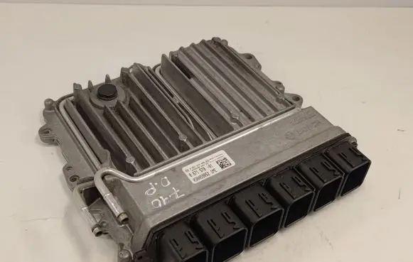 BMW 7 G11 G12 Engine control unit/module 8671578 8489447 12148489447