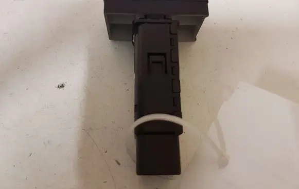 Hyundai Santa Fe Seat heating switch 202002962