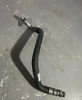 Porsche Macan (95B) Gearbox oil cooler pipe/hose 95B317825C