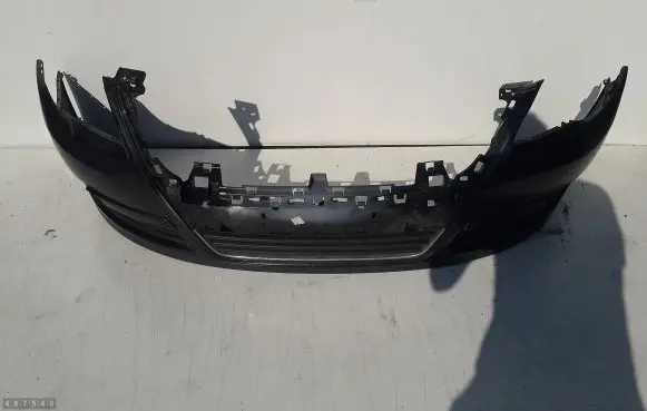 Volkswagen PASSAT B6 Front bumper 3c0807221