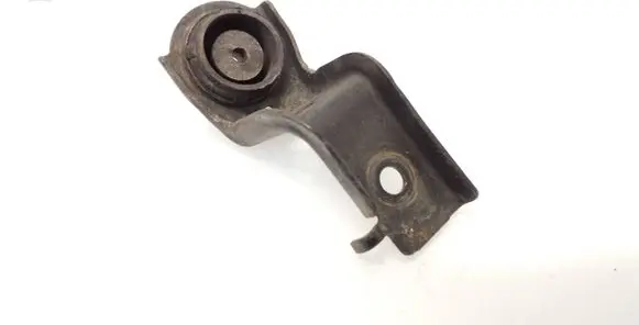 Toyota RAV 4 (XA30) Radiator mount bracket