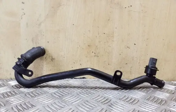 Volkswagen Tiguan Engine coolant pipe/hose 5N0121065
