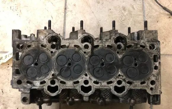 Hyundai ix35 Engine head 221112A200