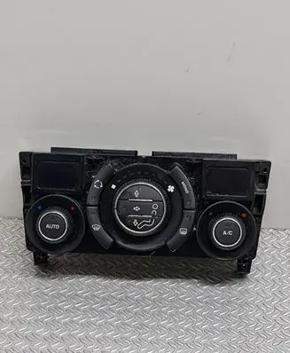 Peugeot 308 Climate control unit 96718462XT RFTA1002092A