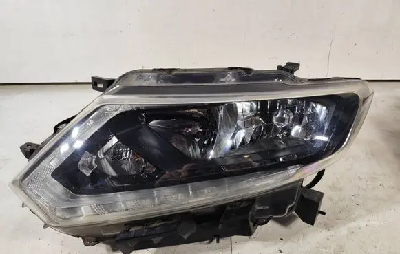 Nissan X-Trail T32 Headlight/headlamp Lampalpxtrialuk