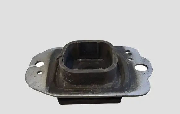 Renault Laguna III Engine mount bracket 8200689120 8200277209