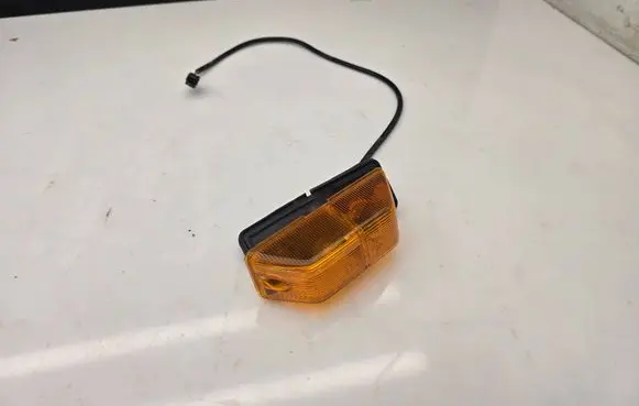 Mercedes-Benz Sprinter W907 W910 Front fender indicator light 0152621