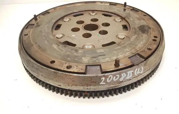 Peugeot 2008 II Dual mass flywheel C1051043