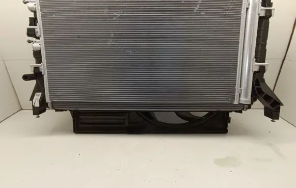 BMW 1 F40 Radiator set 8645783 8645861