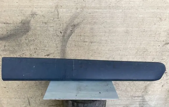 Volvo XC70 Front door trim (molding) 30678039