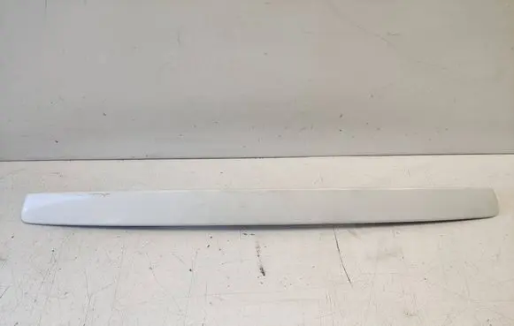 Peugeot 308 SW Trunk door license plate light bar 96806028